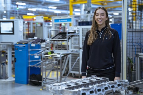 001_JLR_MAINTENANCE_TECHNICIANS.jpg