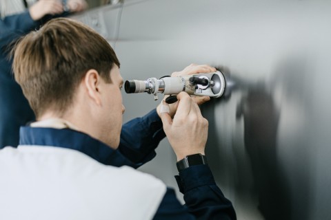 003_JLR _LUXURY_PAINT_OPERATIONS.jpg