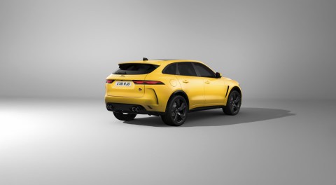 011_JAGUAR_F-PACE_SVR_CURATED_FOR_JAPAN_ャ激塔gイエロー_サテン.jpg
