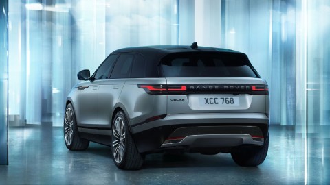 RR_Velar_24MY_Exterior_10_Rear_3-4.jpg