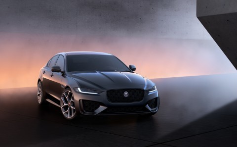 Jaguar_XE_23MY_300_SPORT_Exterior_Front.jpg