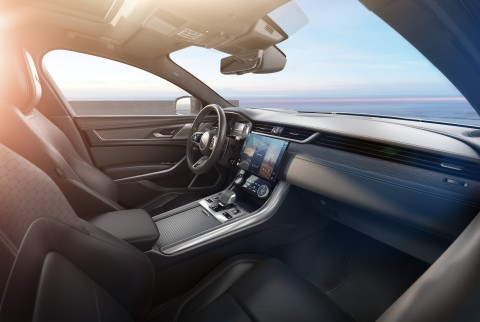 XF_22MY_interior_ebony_2.jpg