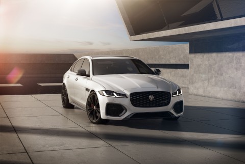 XF_22MY_R DYNAMIC BLACK_2.jpg
