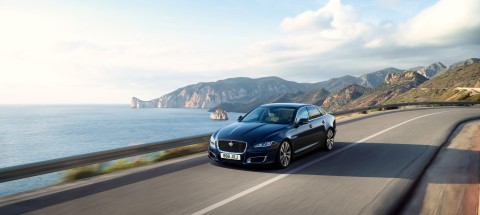 Jaguar_XJ50_01.jpg
