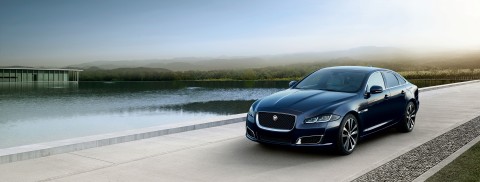 Jaguar_XJ50_02.jpg