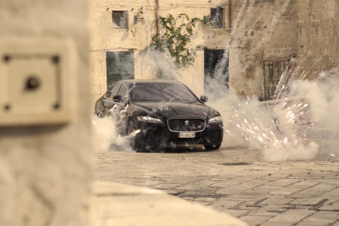 XF in 007 NO TIME TO DIE behind the scene_3.jpg