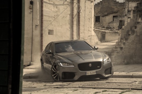 XF in 007 NO TIME TO DIE behind the scene_2.jpg