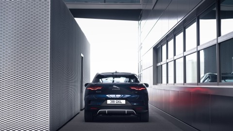 I-PACE 22MY_S_exterior_2.jpg