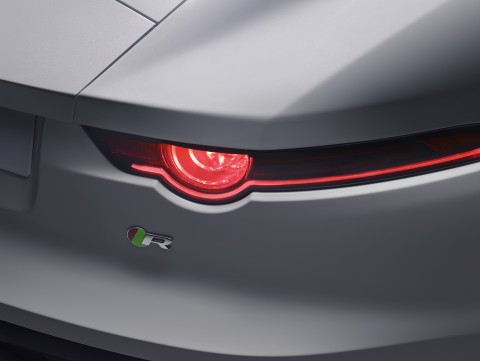 Jaguar_F-TYPE_18MY_R COUPE_03.jpg