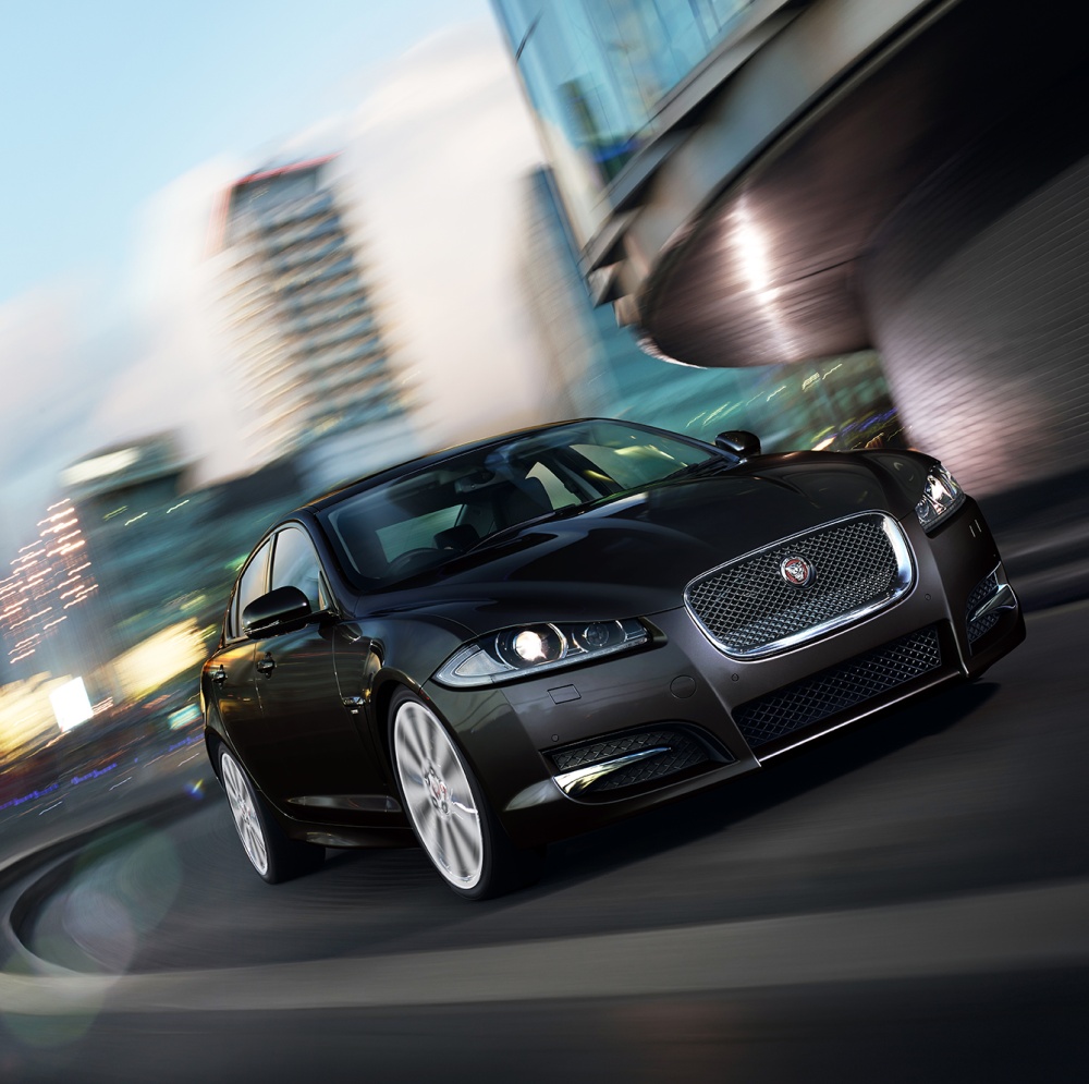 スポーティング・ラグジュアリー・サルーン「XF」の特別仕様車 「XF 2.0 R-Sport」の追加発売決定 ~2015年4月24日より順次発売開始~