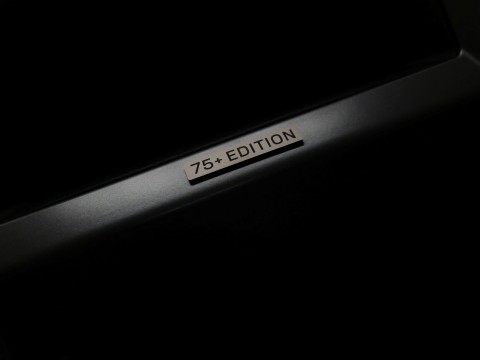 005_DEFENDER_75＋_EDITION_WOOLSTONE_GREEN