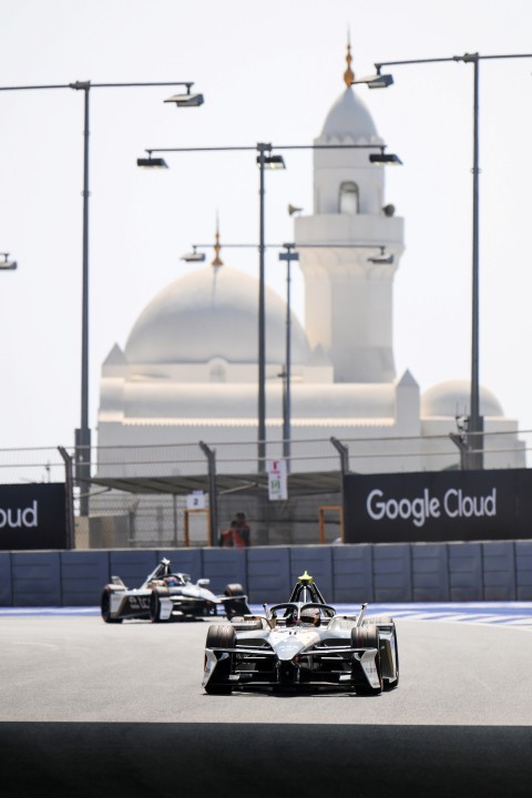 010_JAGUAR_TCS_RACING_JEDDAH_E-Prix_R4