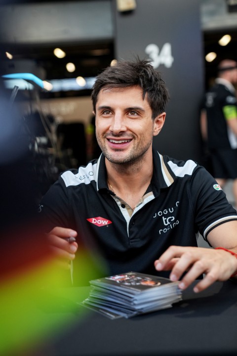 020_JAGUAR_TCS_RACING_JEDDAH_E-Prix_R5