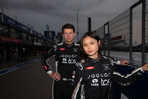 001_JAGUAR_TCS_RACING_MADRID_ROOKIE TEST_JujuNoda_BryceAron