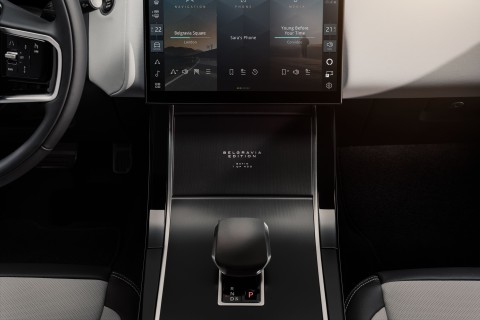 015_RANGE_ROVER_VELAR_BELGRAVIA_EDITION