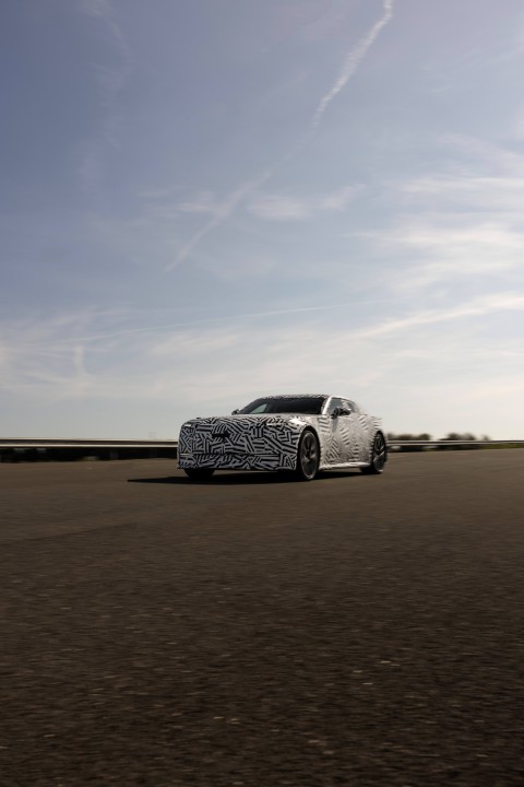 007_JAGUAR_ LUXURY_GT