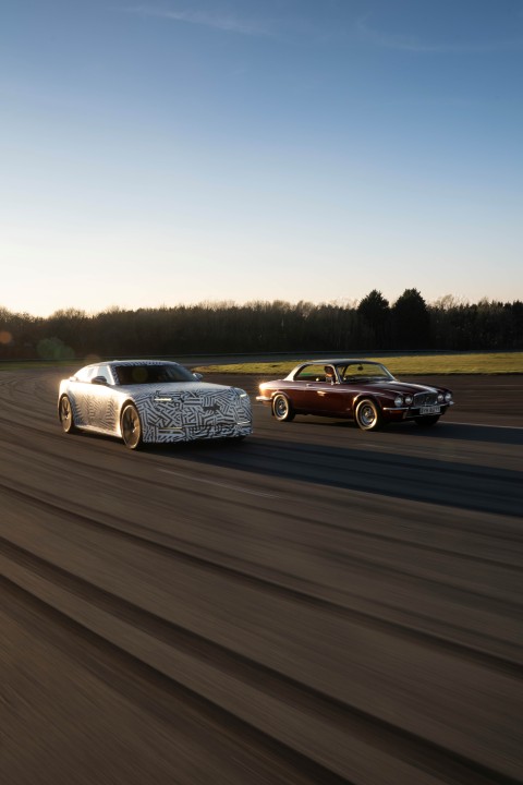 008_JAGUAR_ LUXURY_GT