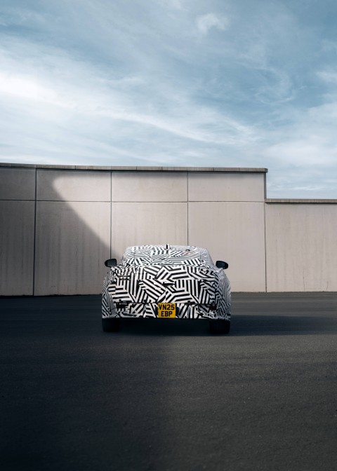 017_JAGUAR_ LUXURY_GT