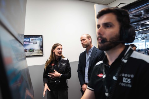 006_JAGUAR_HRH_THE_PRINCE_OF_WALES_VISITS_JAGUAR_TCS_RACING_TECHNICAL_HEADQUARTERS