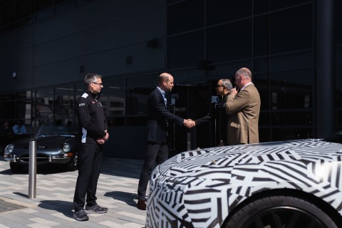 009_JAGUAR_HRH_THE_PRINCE_OF_WALES_VISITS_JAGUAR_TCS_RACING_TECHNICAL_HEADQUARTERS