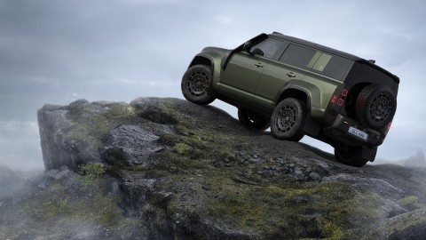 009_DEFENDER_OCTA_27MY_WOOLSTONE_GREEN