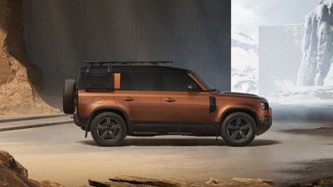011_DEFENDER_110_27MY_NAMIB_ORANGE