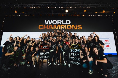 001_JAGUAR_TCS_RACING_LONDON