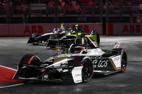 010_JAGUAR_TCS_RACING_LONDON_MITCHEVANS