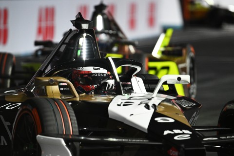 026_JAGUAR_TCS_RACING_LONDON_MITCHEVANS