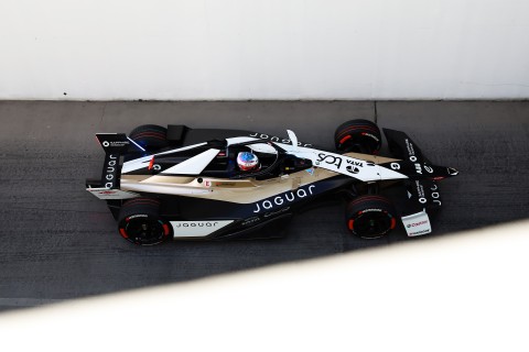 025_JAGUAR_TCS_RACING_LONDON_MITCHEVANS