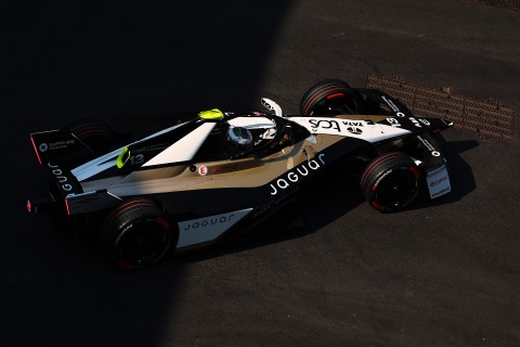 018_JAGUAR_TCS_RACING_LONDON_ANTONIOFELIXDACOSTA