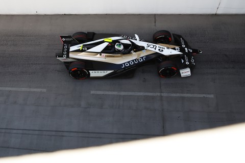 020_JAGUAR_TCS_RACING_LONDON_ANTONIOFELIXDACOSTA