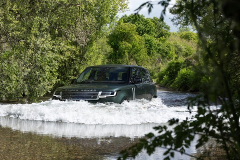 010_RANGE_ROVER_ELECTRIC
