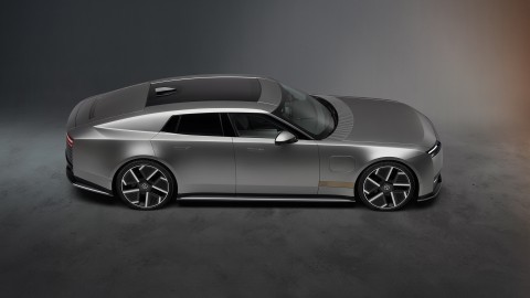 024_JAGUAR_Type 01_SILVER
