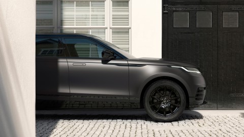 002_RANGE_ROVER_VELAR_BELGRAVIA_EDITION_SATIN_CURATED_FOR_JAPAN